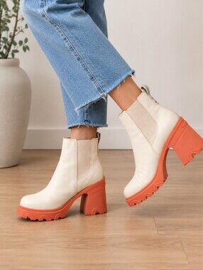 SOREL Brex Heel Chelsea Boots Ivory Cream Orange Lug Sole Leather Ankle Boots